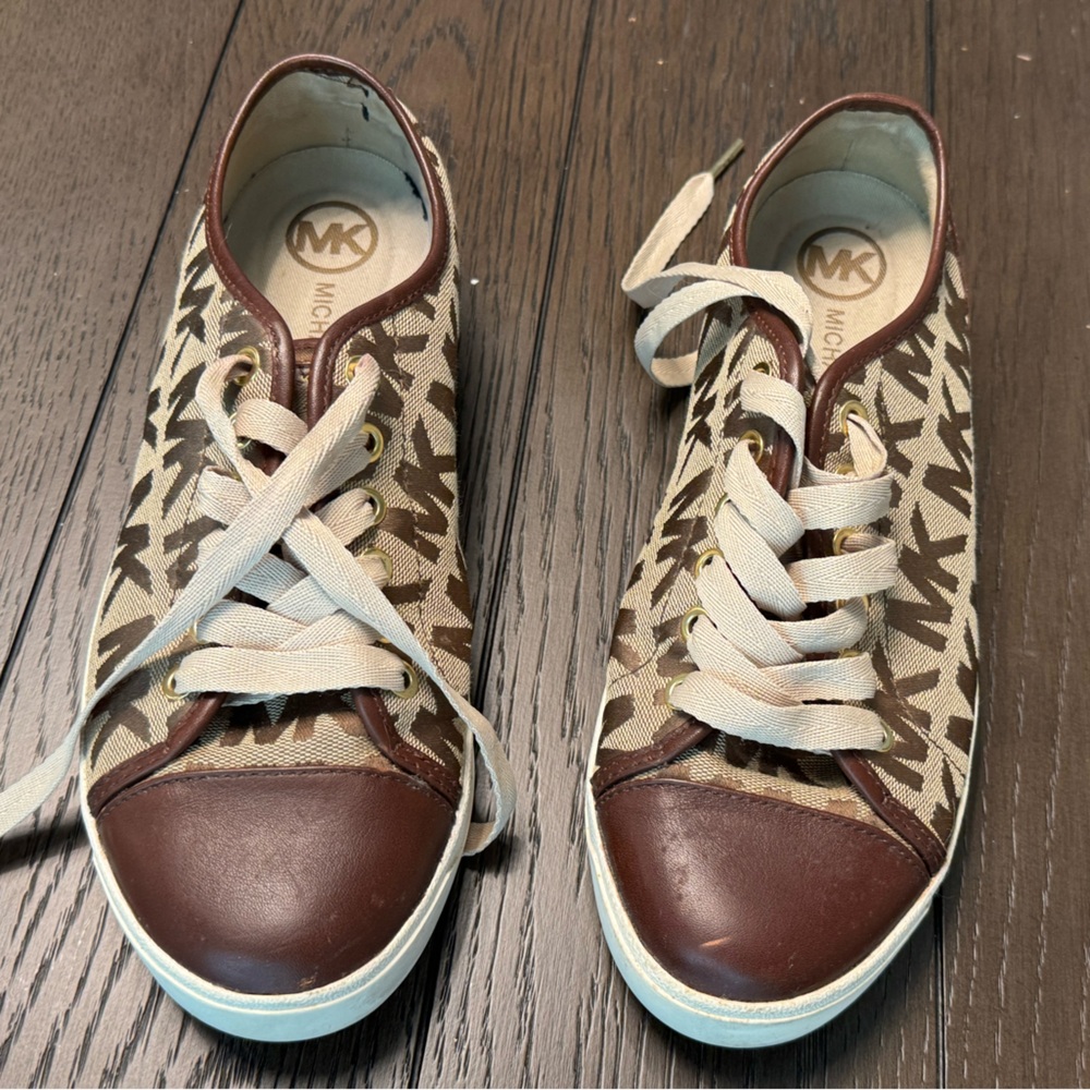 Michael Kors Sneakers in Brown and Cream